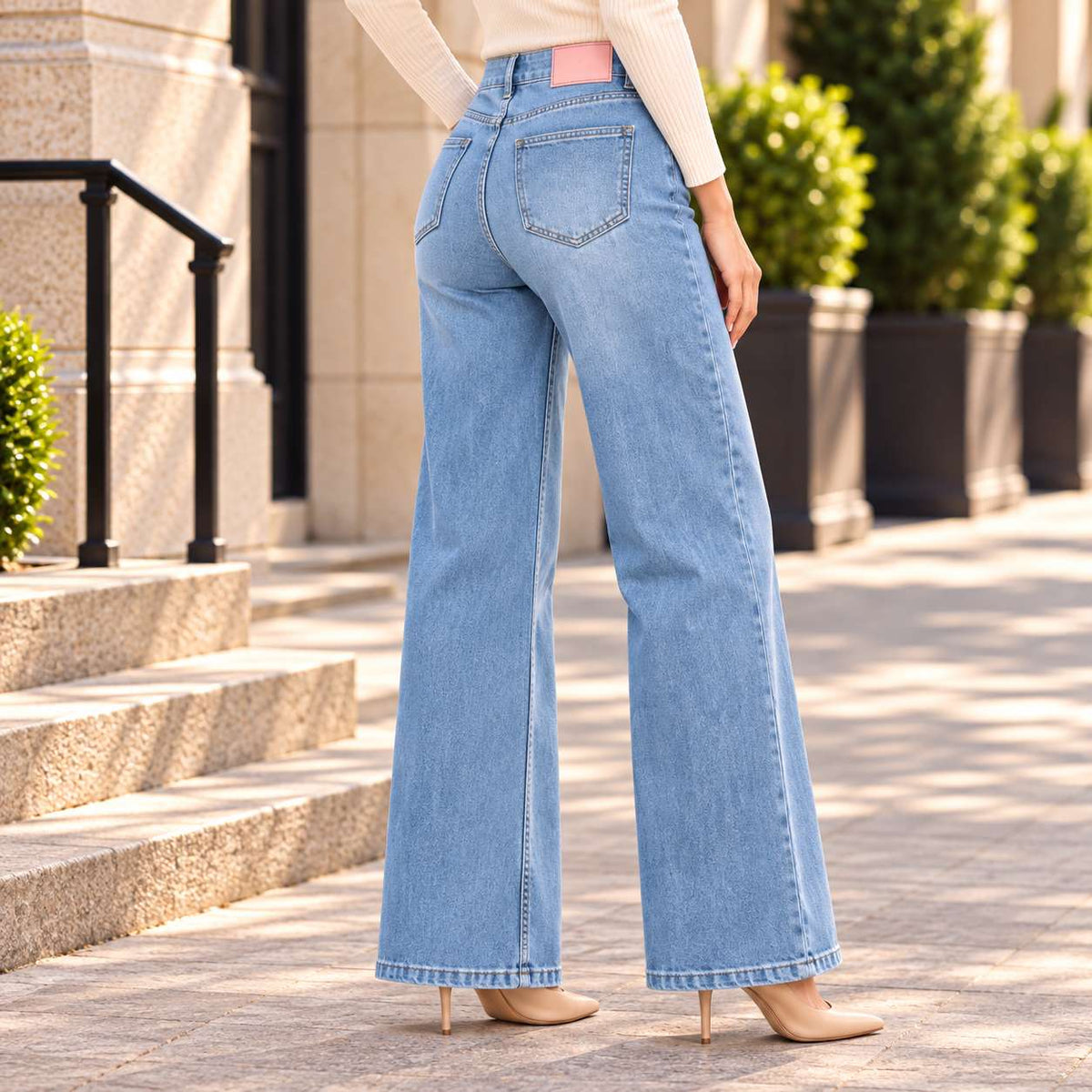 Marian Relaxed Straight-Leg Jeans