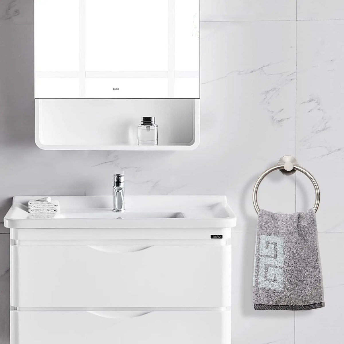 LuxeRing Premium Towel Holder